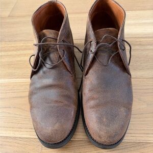 Men's Chukka Boots - Brown Suede